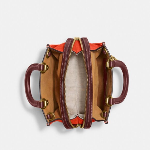 Coach Rogue 17 in Coloblock - Picture 3 of 16